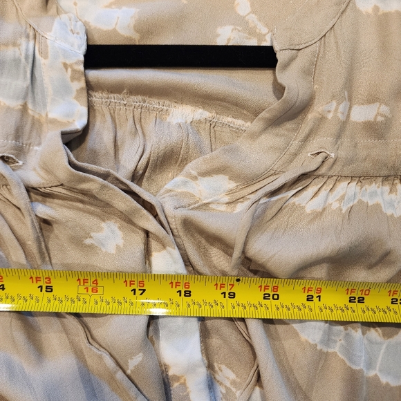 YOUNG FABULOUS & BROKE “Tress” Tie Dye Blouse Size Large 3/4 Sleeves Tan Boho - Picture 4 of 12
